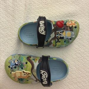 Bluey Crocs - 8T - Good Condition